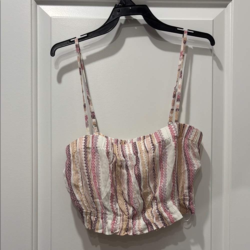 Kittenish crop top size small
